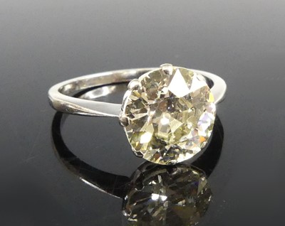 Lot 1201 - A white metal diamond solitaire ring,...