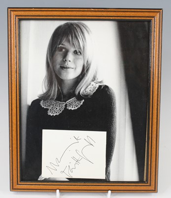 Lot 729 - Marianne Faithfull (1946-2025), autograph page...
