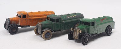 Lot 1476 - Collection of 25 series Dinky Toy Tankers,...