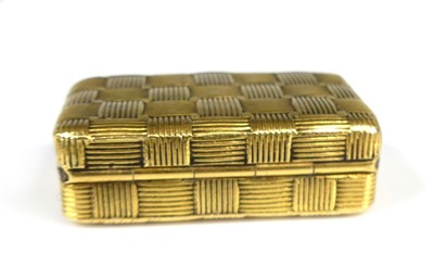 Lot 1231 - A George III 18ct yellow gold vinaigrette in...