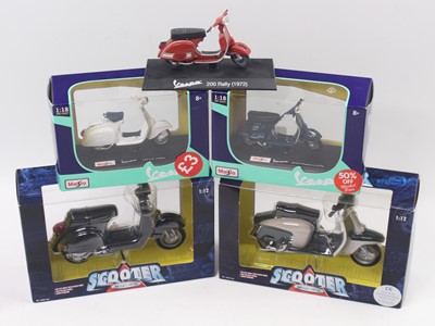 Lot 865 - Collection of Maisto and Scooter Diecast Vespa...