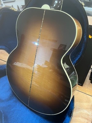 Lot 586 - A Gibson Standard SJ-200 electro acoustic...