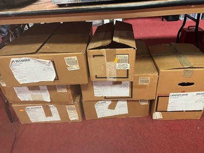 Lot 623 - A Bang & Olufsen BeoSystem 7000, components to...