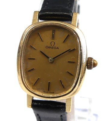 Lot 1209 - A lady's Omega 9ct gold cased manual wind...