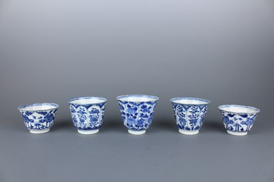Lot 2044 - A group of five Chinese blue and white...