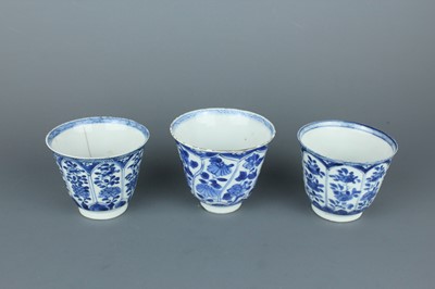 Lot 2044 - A group of five Chinese blue and white...