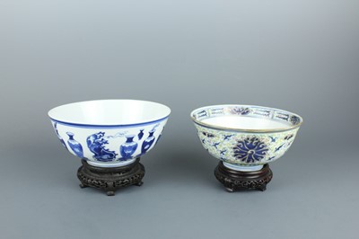 Lot 2122 - A Chinese blue and white ‘Hundred Antiques’...