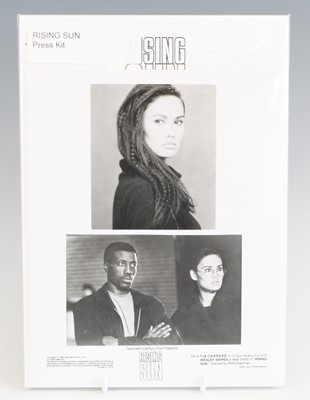Lot 789 - A large collection of film promtional items /...