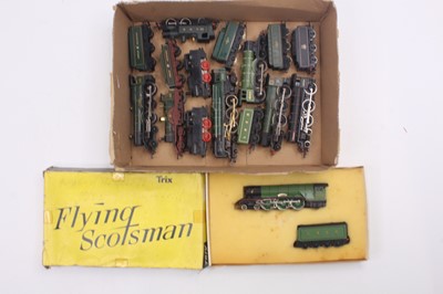 Lot 500 - 10 00 gauge mainly Triang locos to include two...