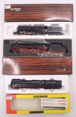 Lot 652 - Three HO gauge locos to include a Liliput...