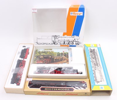Lot 653 - Three HO gauge locos to include a PIKO BR 01...