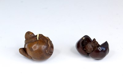 Lot 2231 - Two Japanese wood netsuke, late Edo/Meiji,...