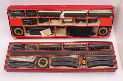 Lot 515 - Two Trix Twin 00 gauge Prewar sets, to include...