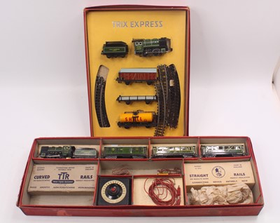 Lot 516 - Two Trix Twin 00 gauge Prewar sets, to include...
