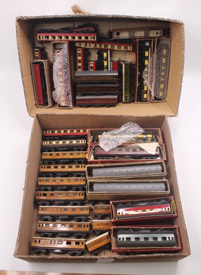 Lot 1513 - Two trays of Trix Twin British coaches, to...