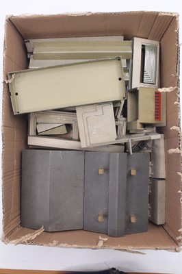 Lot 576 - One tray containing Trix Twin Manyways 00...