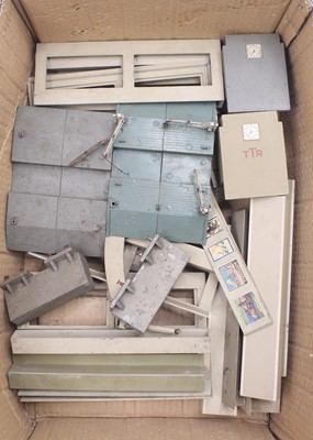 Lot 1507 - One box containing Trix Twin Manyways station...