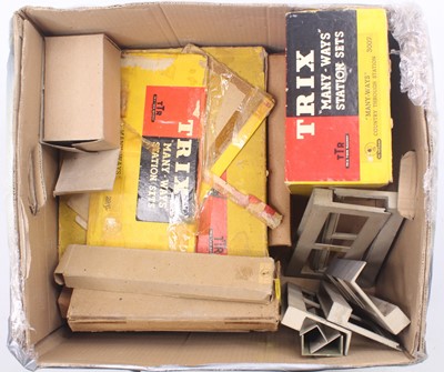 Lot 577 - One box containing Trix Twin Manyways 00 gauge...