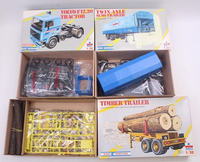 Lot 805 - ESCI 1/32 Snap Together group of 3 to include;...
