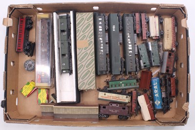 Lot 578 - One tray containing Trix Twin and Trix Express...