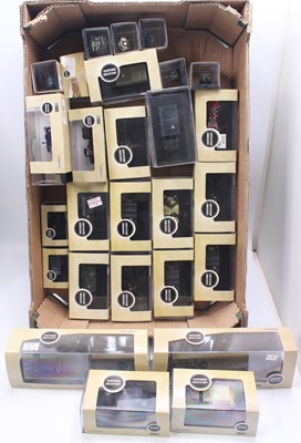 Lot 933 - Oxford Military 1/76 scale group 28 modern...