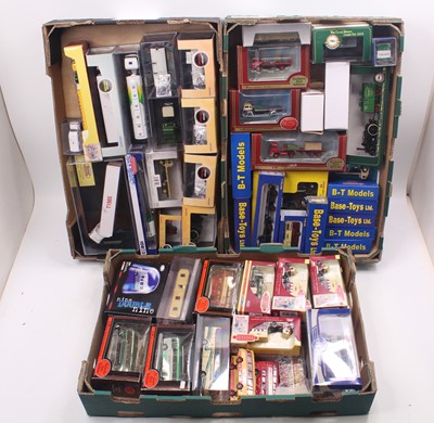 Lot 938 - 3 Trays Containing mostly 1/76 Scale Oxford...