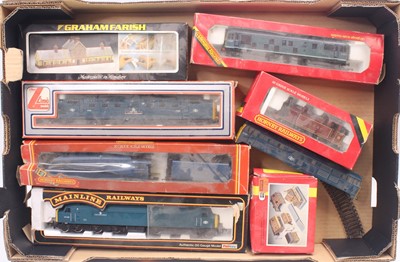 Lot 395 - Five 00 gauge locos to include a Mainline...