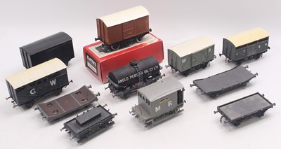 Lot 196 - One tray of 0 gauge finescale kit-built wagons...