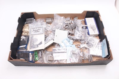 Lot 1924 - Tray containing a collection of mostly loose,...