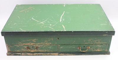 Lot 1646 - A Meccano circa 1930 set No.7, housed in the...