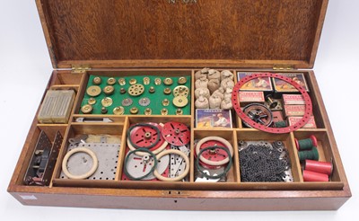 Lot 1647 - A Meccano circa 1925 6A gift set, housed in...