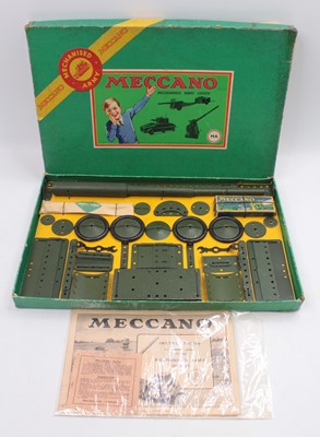 Lot 1652 - A Meccano mechanised Army No. MA military...