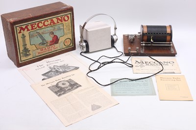 Lot 1628 - A Meccano RS1 radio receiving set circa 1922,...
