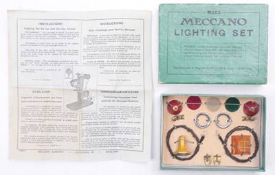 Lot 1637 - A Meccano lighting set M280 housed in the...