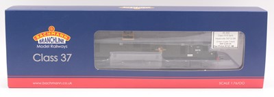 Lot 306 - A Bachmann Branchline Class 37/0 split head...