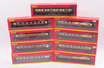 Lot 425 - Nine Hornby 00 gauge crimson and cream coaches...