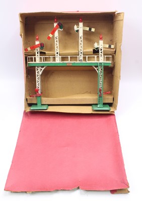 Lot 116 - 1938-9 No.2 Signal gantry, green bridge lining,...