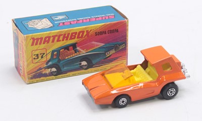 Lot 1480 - A Matchbox Soopa Coopa, comprising plain...