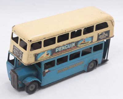 Lot 2016 - A Triang No. 60M Triang Transport double...