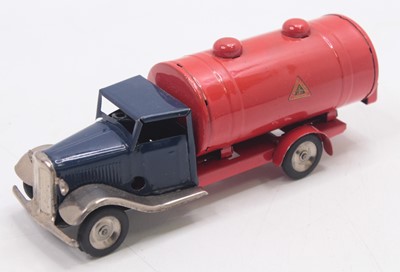 Lot 2005 - A Triang Minic tinplate and clockwork model of...