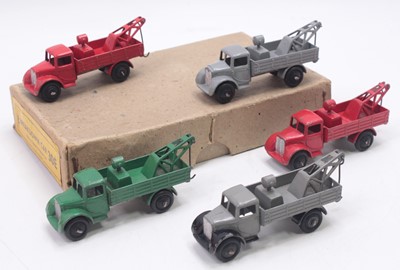 Lot 1063 - Dinky Toys 30E trade box containing five...