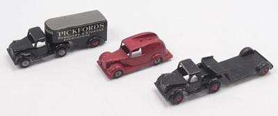 Lot 1598 - Timpo toys group of 3 to include a Pickfords...