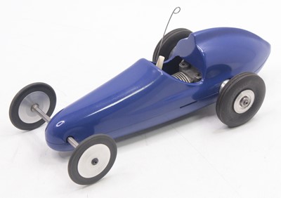 Lot 1 - Australian 'mite' tether car, 2.5cc TMP diesel...