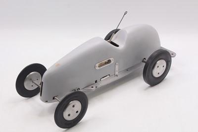 Lot 16 - Original McCoy Invader MkII Rail Tether car,...