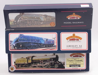 Lot 329 - Three Bachmann Branch-Line locos & tenders: 31-...