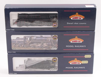 Lot 334 - Three Bachmann Branch-Line locos & tenders: 32-...