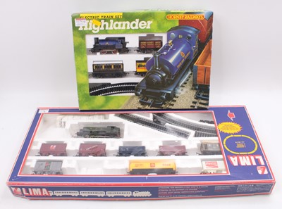 Lot 383 - Two 00 gauge sets to include an early Hornby...
