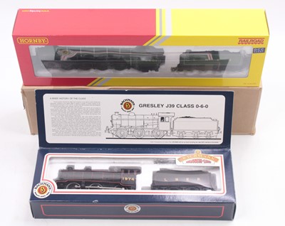 Lot 341 - Two modern 00 gauge locos to include a Hornby...
