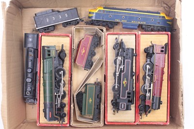 Lot 488 - Five Triang Hornby 00 gauge locos to include a...