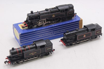Lot 236 - Three Hornby Dublo locos to include an L17 in...